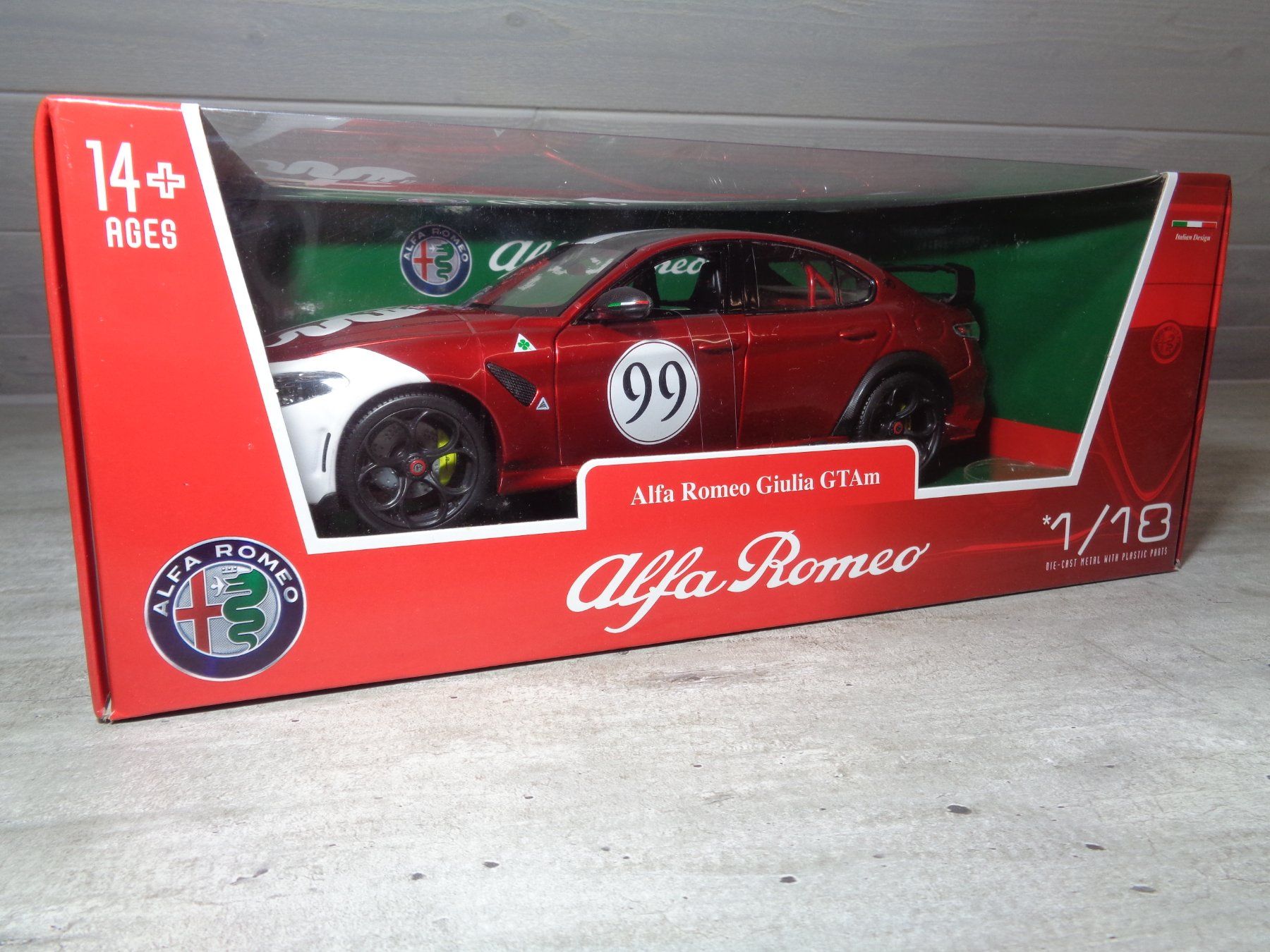 Alfa Romeo Modellautos: Bburago 1:18 Alfa Romeo Giulia GTAm – Neu und originalverpackt aus Reconvilier von rallycar