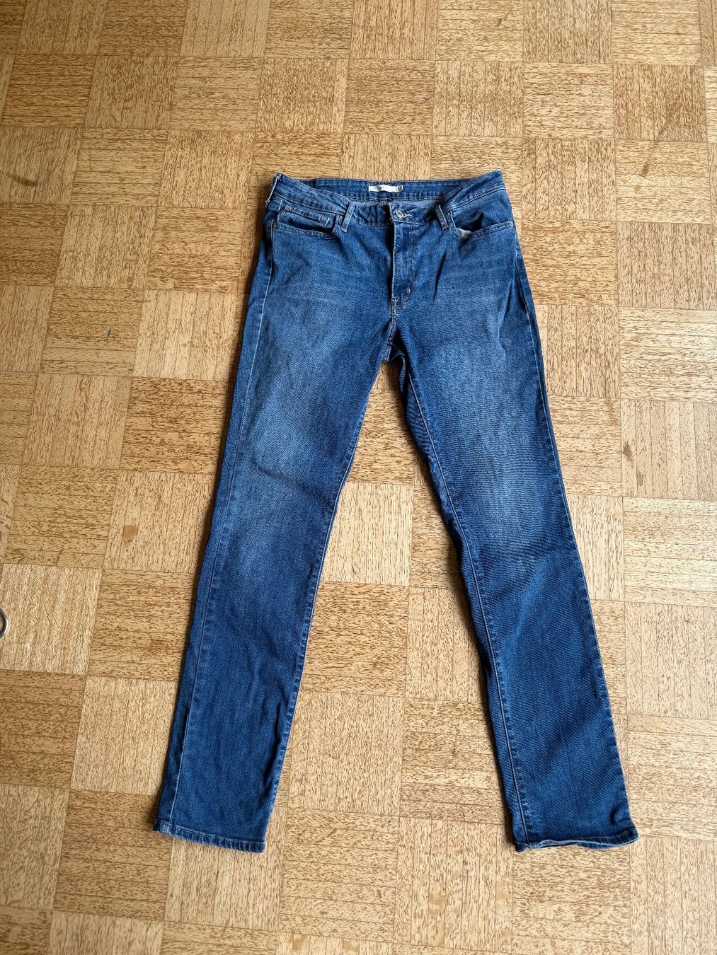 Levi's Jeans: 2 Paar Levi’s Jeans – Usato da Zürich venduto da bluebirdmon 1
