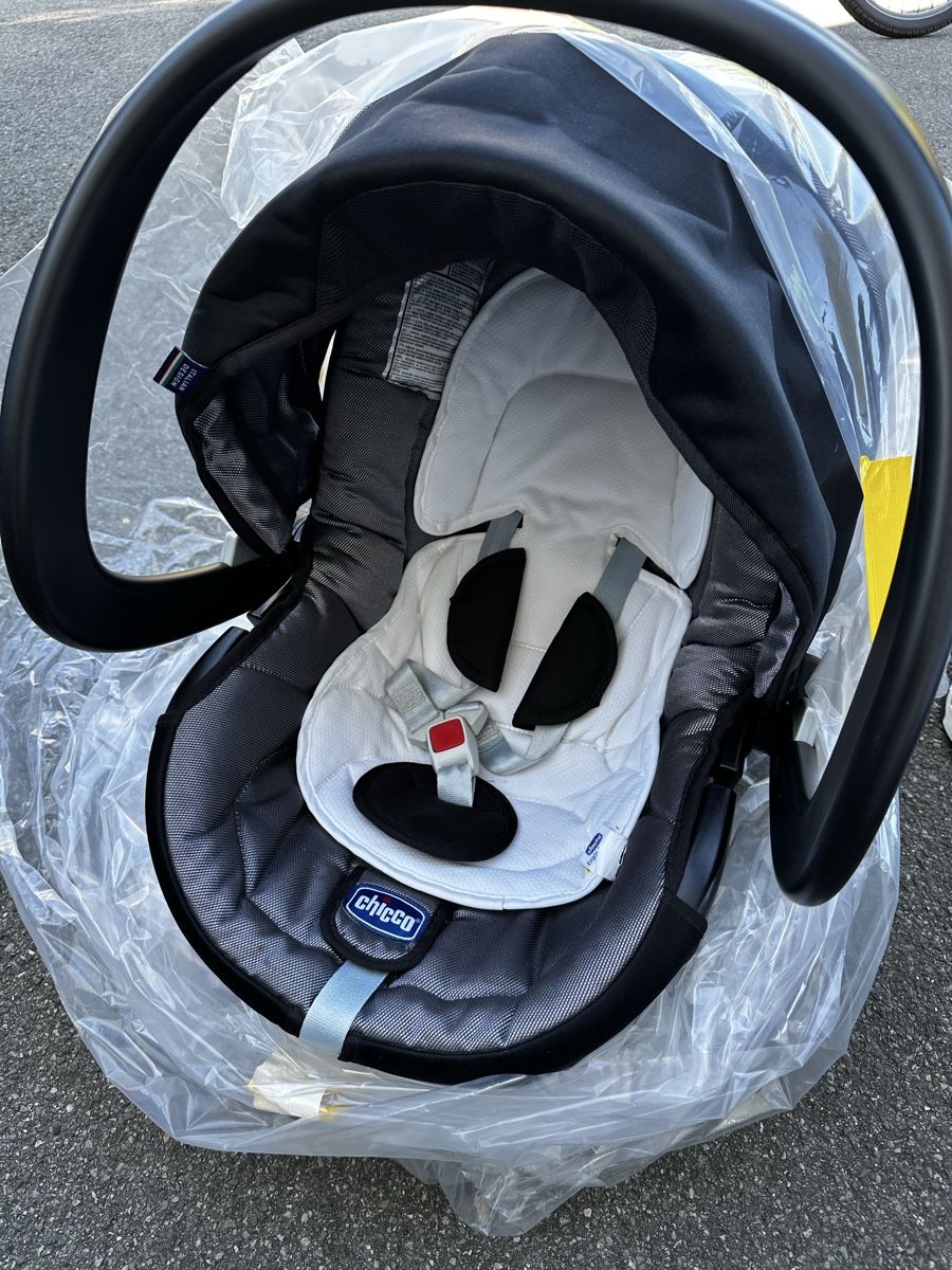Chicco Poussette: Chicco – D'occasion à Busswil BE par mary1009 4