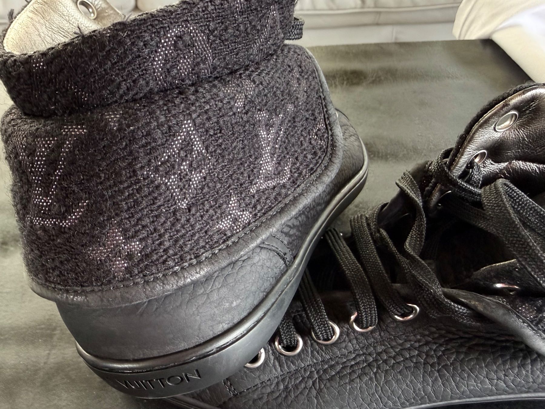 Louis Vuitton Scarpe da donna: Sneakers LOUIS VUITTON en cuir noir – Usato da Vernier venduto da ley_yqh9 1