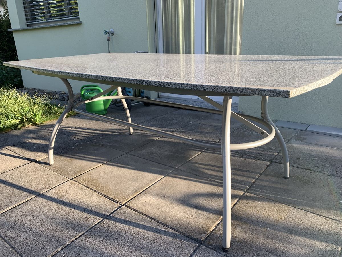 Tische: Gartentisch Granitplatte – Gebraucht aus Herisau von the_2fns 3