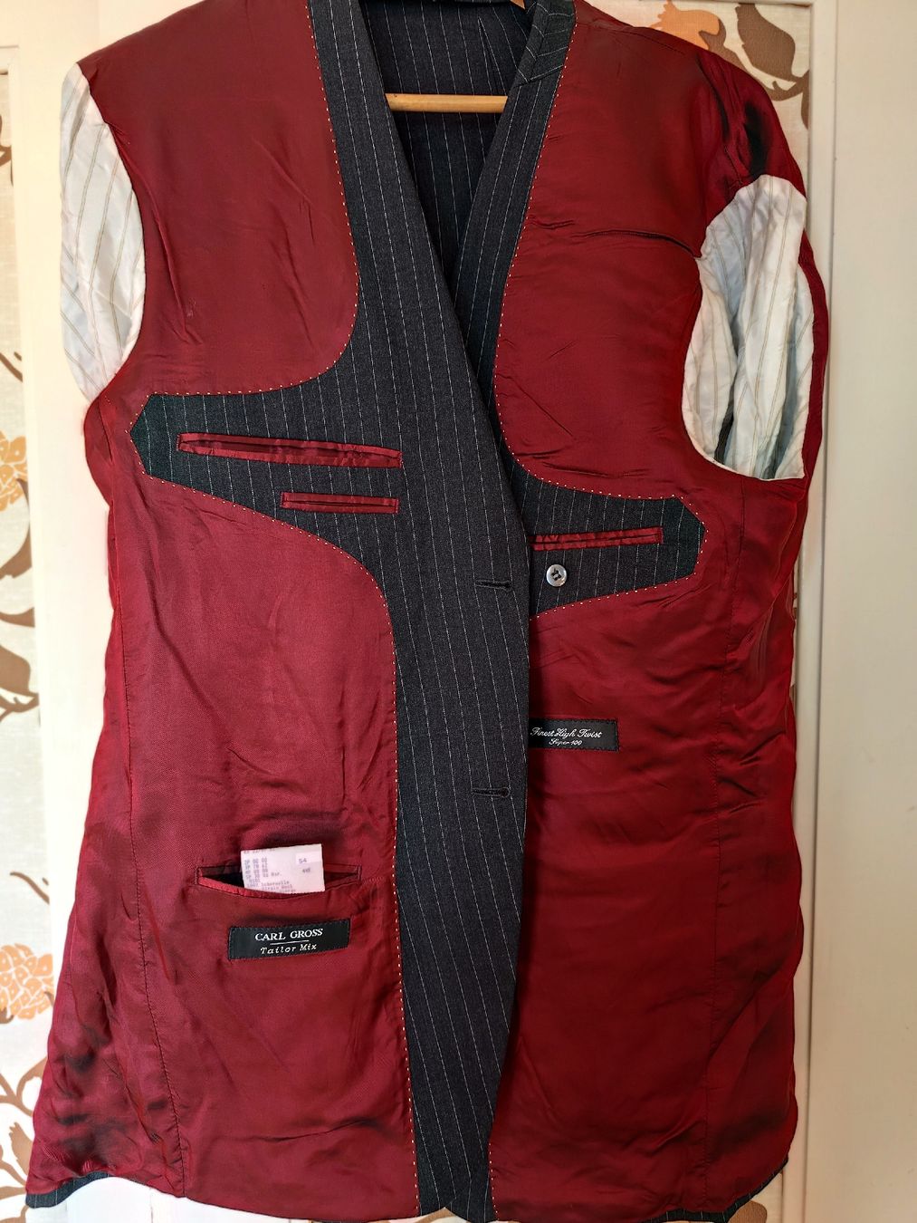 Anzüge: Élégant costume rayé 3 pièces – Gebraucht aus Montreux von prl_z2lr 2