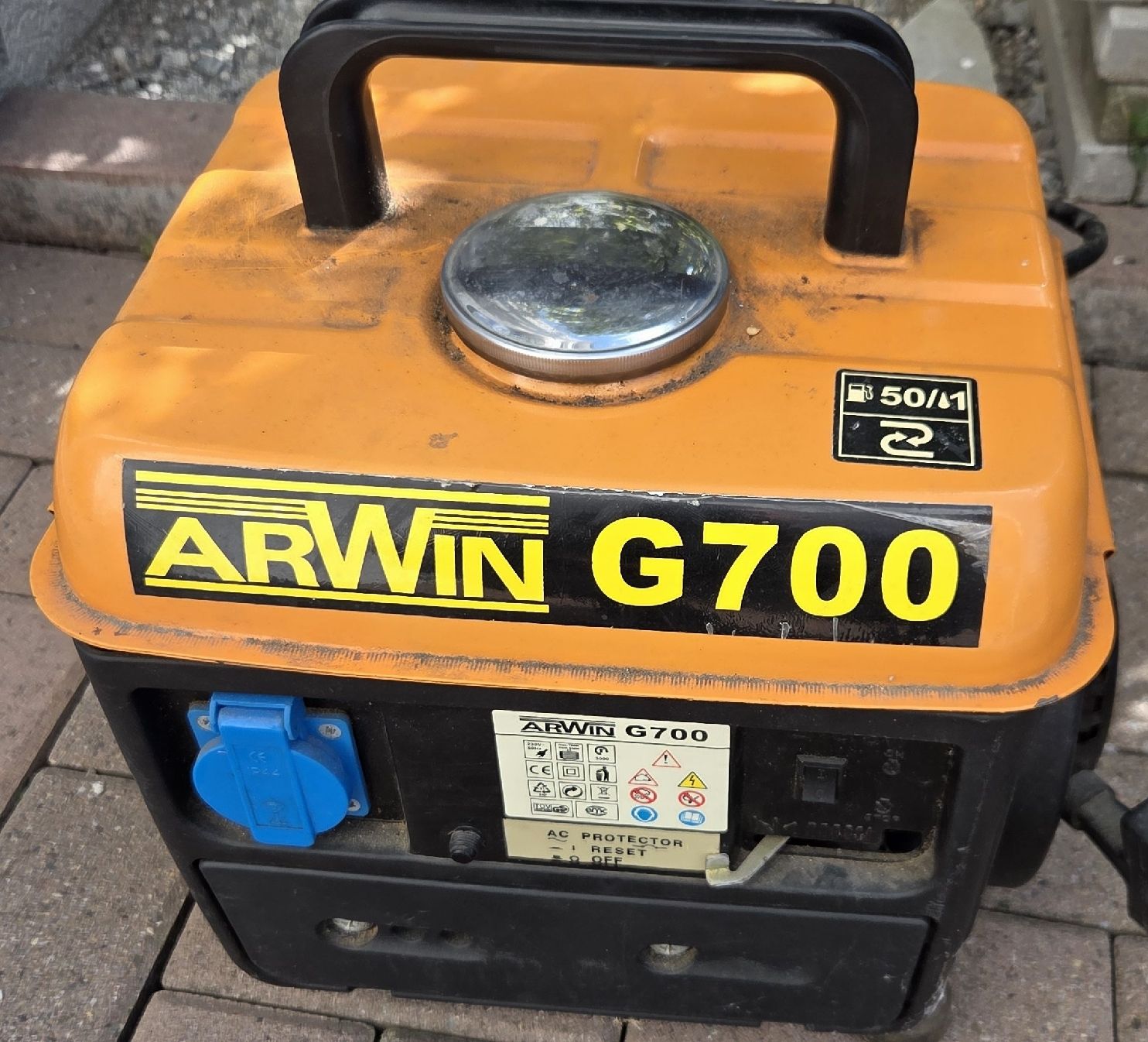 Stromgeneratoren: ARWIN G700 Stromgenerator gebraucht – Defekt aus Igis von Bike.ness