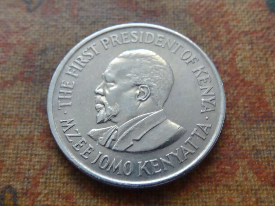 Tutti le monete: KENYA   50  Cents   1971 – Usato da Romanel-sur-Lausanne venduto da Swift13 1