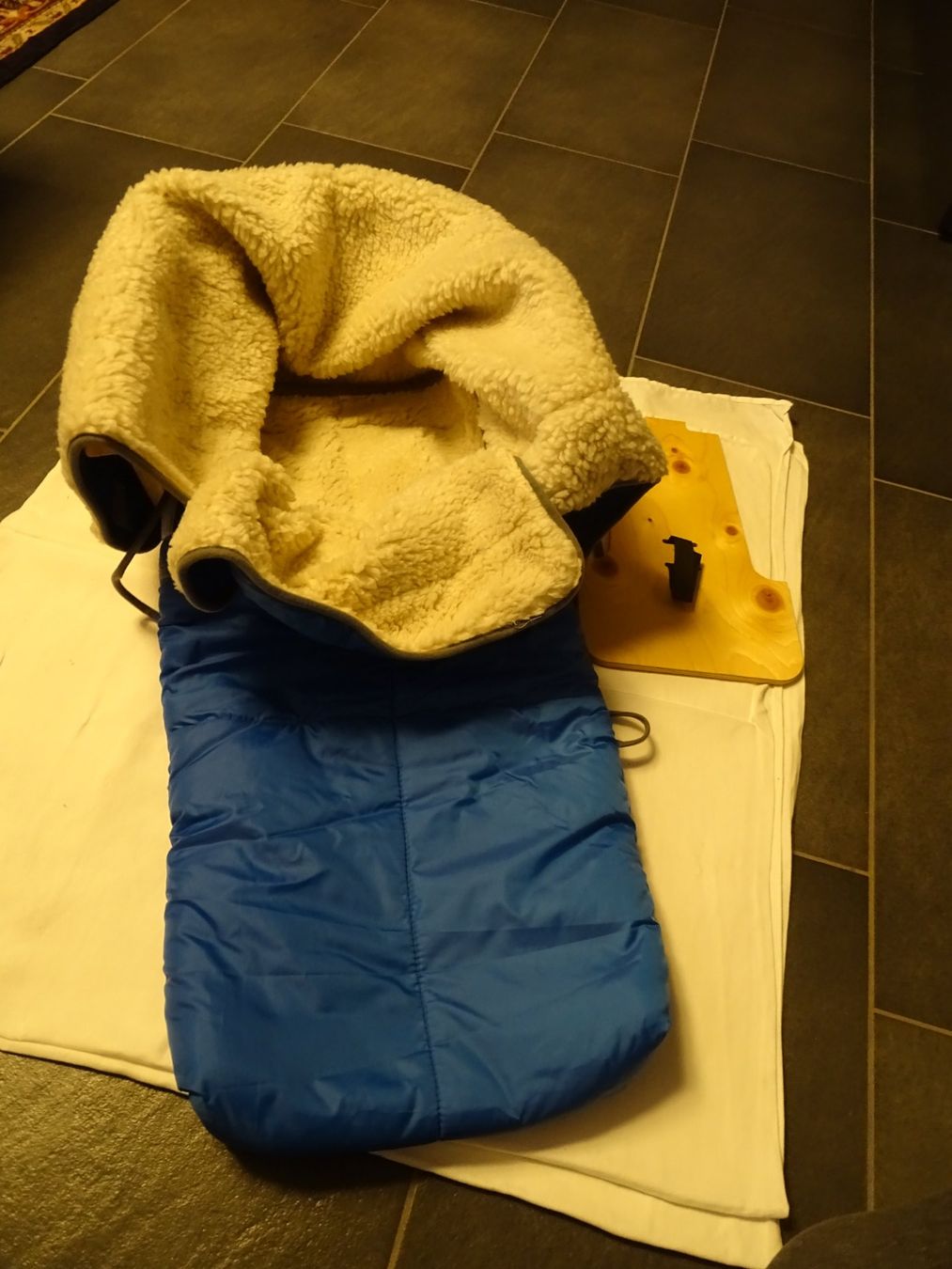 Schlitteln: Sehr schöne Schlittensitzchen mit warmem schlittelnsack – Gebraucht aus Obermumpf von kaiko_2010 3