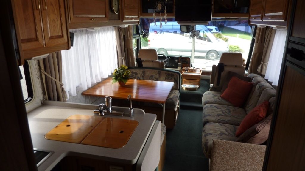 Winnebago Camping Fahrzeuge: Wohnmobil Winnebago Suncruiser ICF 30 RQ f. Liebhaber 1.Hand – Gebraucht aus Romanshorn von rirore418 4