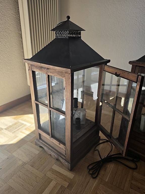 Lanterne:  2 lanternes décoratives électriques en bois et verre – Usato da Yverdon-les-Bains venduto da nic_x8rd 1