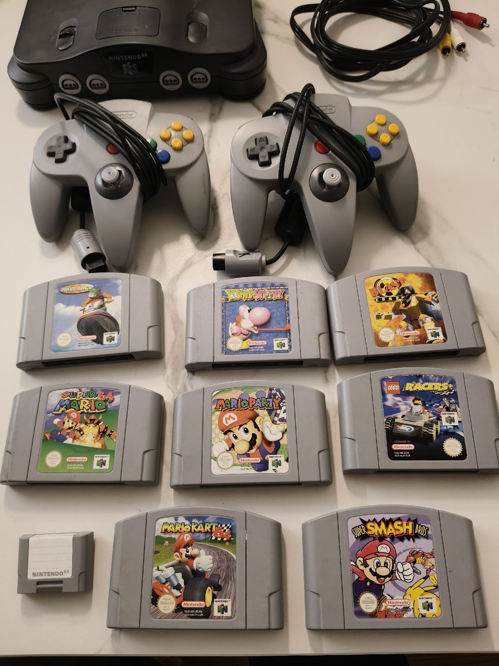 Nintendo Console: Nintendo 64 Konsole mit 9 Spielen, zwei Controller! – Usato da Oensingen venduto da ece_8k7q