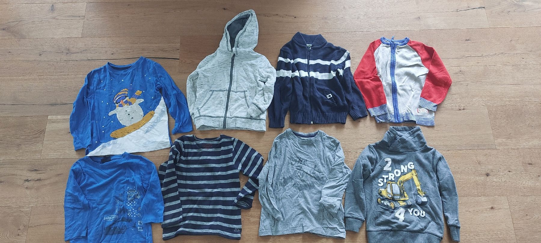 Lotti & Set di vestiti: 34-Teiliges Kinderbekleidung Grösse 98/104  – Usato da Hellbühl venduto da the-brain 4