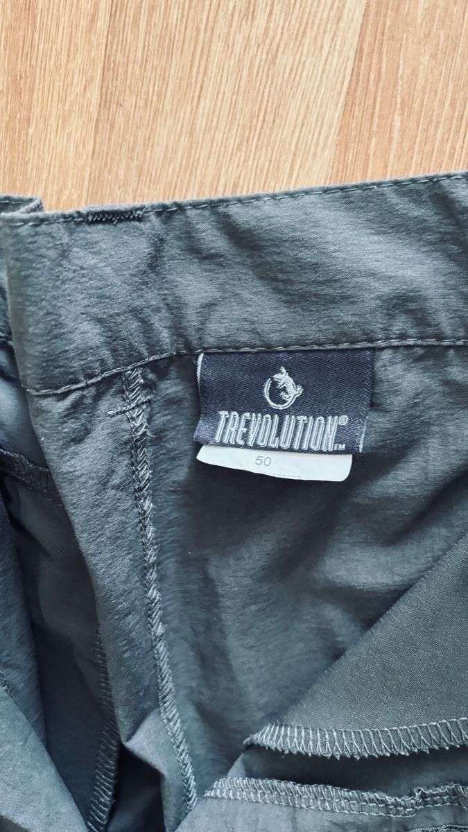 Trevolution Pantaloni: Trevolution Wanderhose Grösse 50 Zip-Off – Nuovo (secondo la descrizione) da Basel venduto da NellyBotti 1