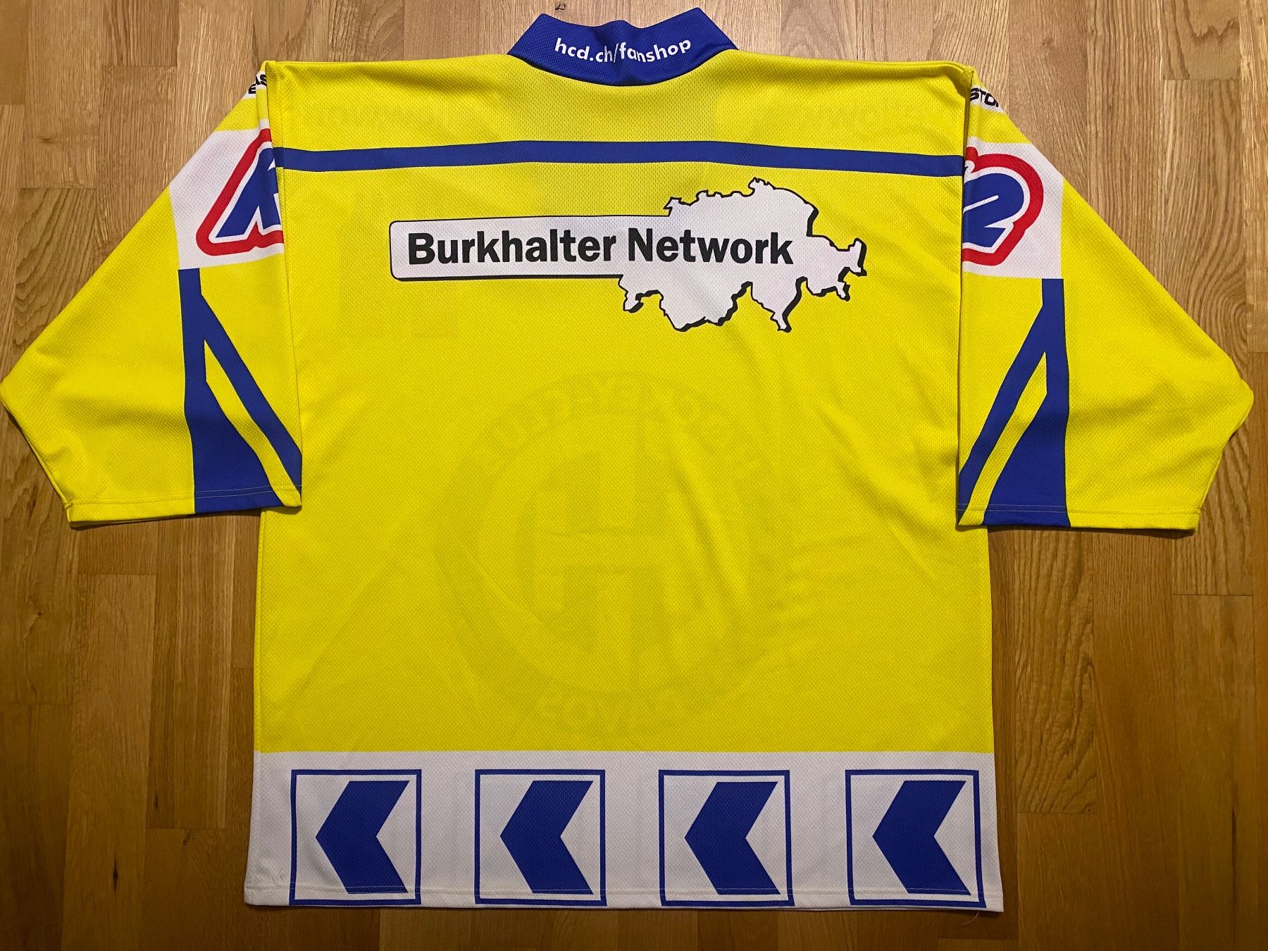 Leibchen & Hosen: ORIGINAL HC DAVOS TRIKOT HCD 2001/02 M – Neu (gemäss Beschreibung) aus Zürich von TRIKOTKAISER 1
