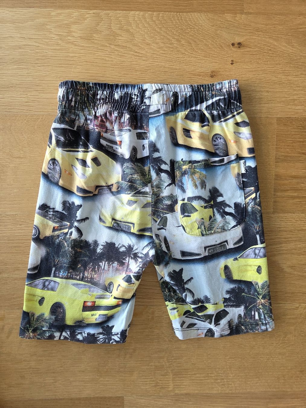 Molo Pantaloni: Kurze Hose Molo Grösse 140 mit Auto Print – Usato da Villars-sur-Glâne venduto da richardette 1