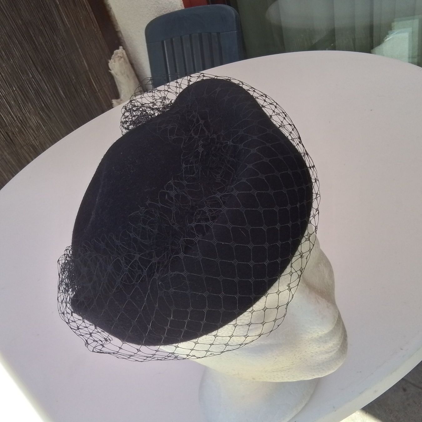 Chapeaux, bonnets & casquettes: eleganter Damenhut – D'occasion à Oberurnen par DVDL