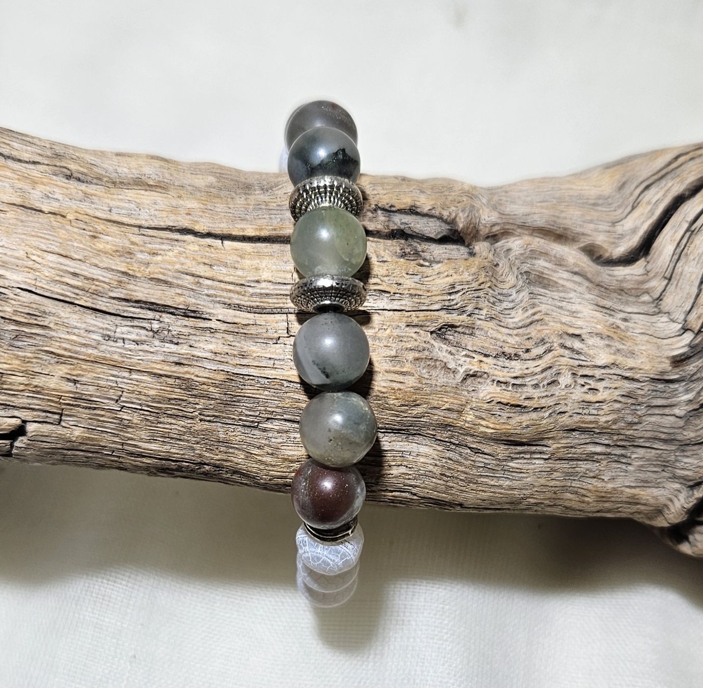 Bracciali & Braccialetti: weisse Mix-Perlen Armk. - Spendenaktion – Nuovo (secondo la descrizione) da Unterkulm venduto da Nachtigall 4