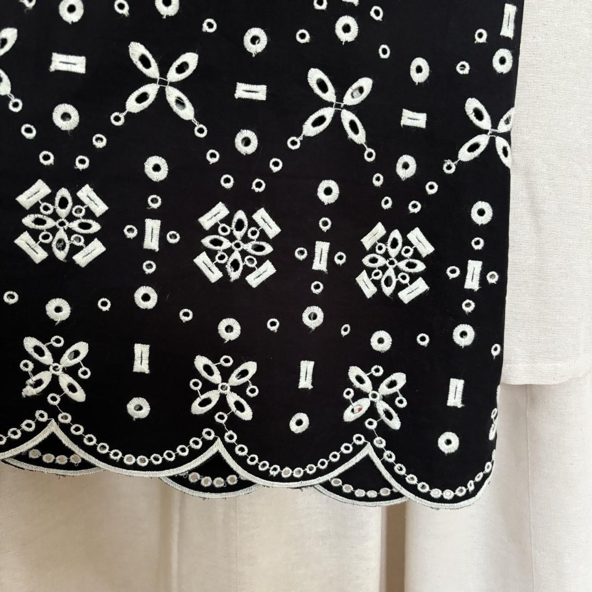 Kleider: Brand New Embroidered Maxi Dress – Neu und originalverpackt aus Zürich von aam_w8ny 3