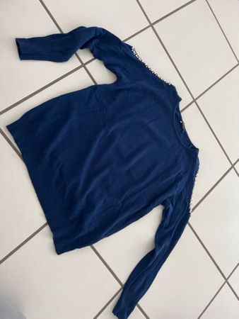 Marciano Pullover, Gr. S, blau mit Perlen-Details ✨