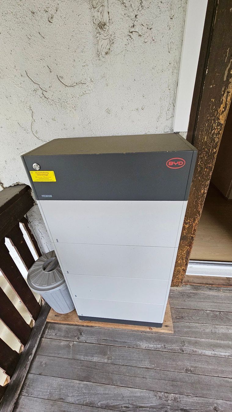Dispositivi a energia solare: 28,8 Kw Solaranlage – Usato da Reinach AG venduto da Yig 2