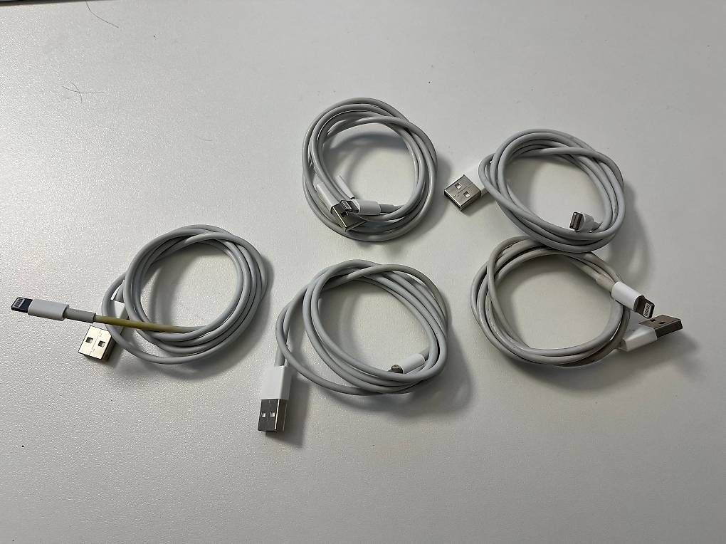 Apple Cavi: Apple Lightning auf USB Kabel (1 m) – Usato da Bern venduto da ni_mo 2