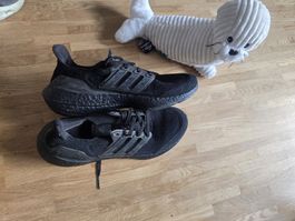 Adidas Ultraboost 21 Noir, Taille 43 1/3 - Excellent état!