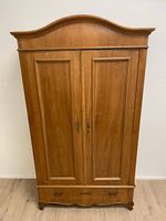 Antiker Jugendstil Kleiderschrank aus Massivholz