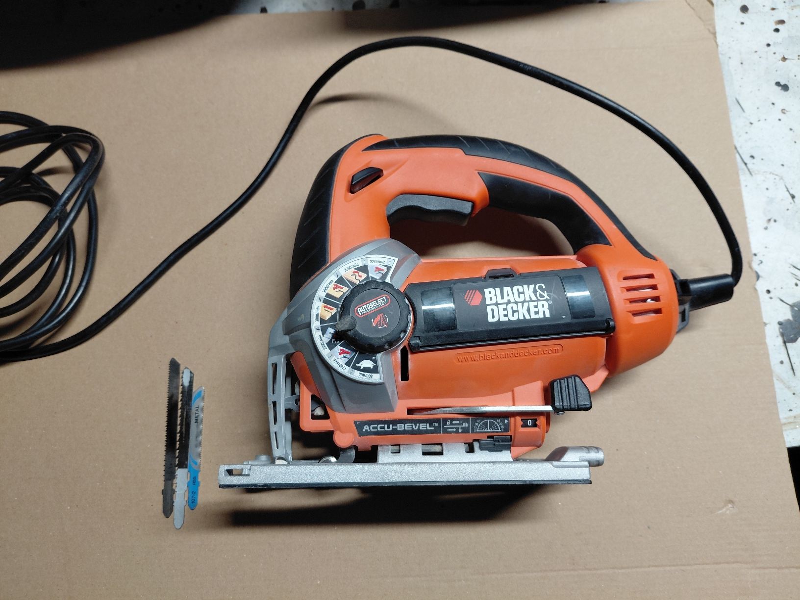 Tutte le macchine: Stichsäge "Black&Decker" – Usato da Seon venduto da 9Darter