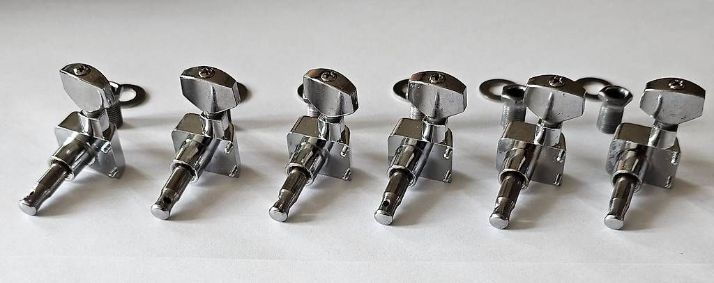 Fender Strumenti musicali: Fender Tuners Chrome 6-in-Line - Excellent Condition – Usato da Lausanne venduto da ale_6c5g 2