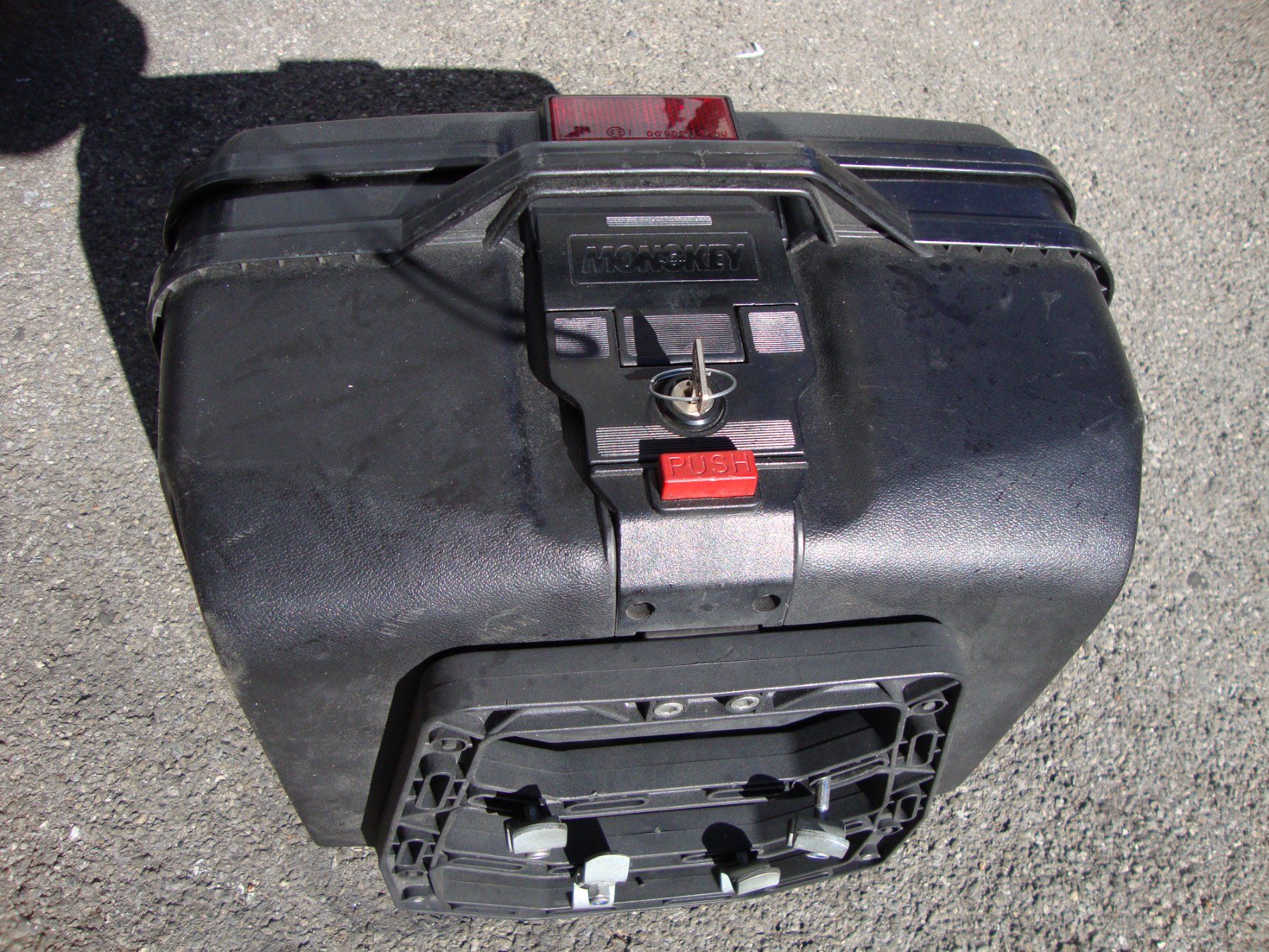 Topcase: Top Case mit  Halterung – Gebraucht aus Thun von Velo-7 1