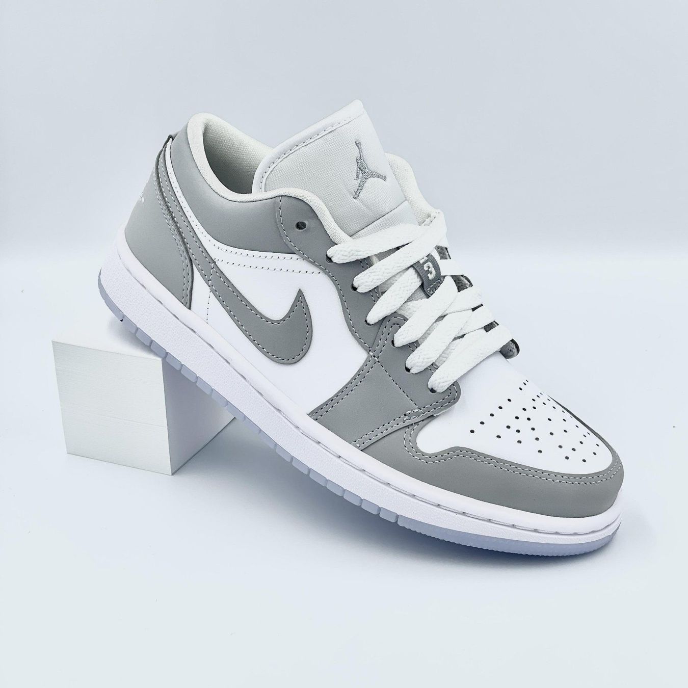 Jordan Scarpe da donna: Jordan 1 Low Wolf Grey EU 37.5 – Nuovo e nell'imballaggio originale da Erlinsbach venduto da sasneakers 3