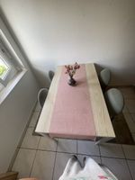 Esstisch ohne Stühle  guter Zustand
