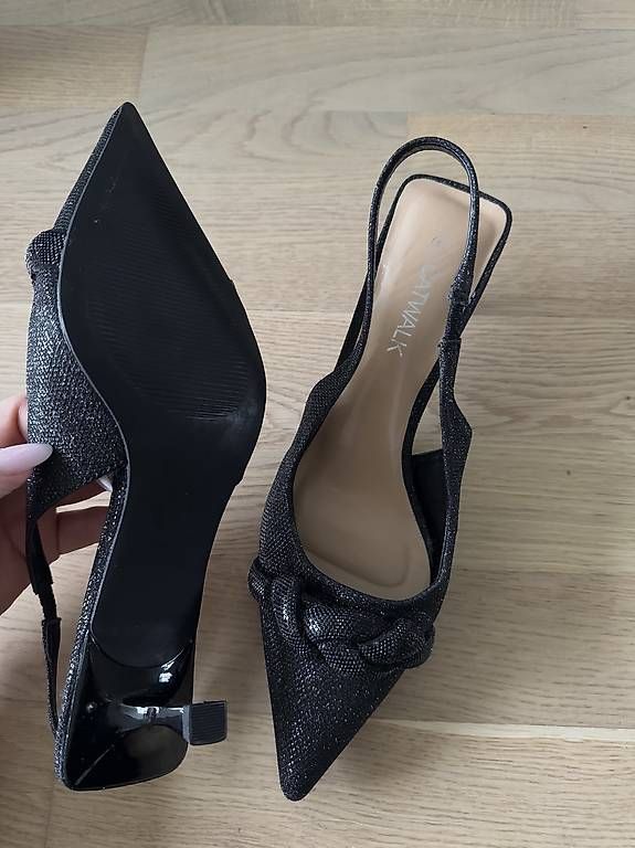 Chaussures femmes: Kitten Heels schwarz mit Glitzer – D'occasion à Waltenschwil par shelly_m 2