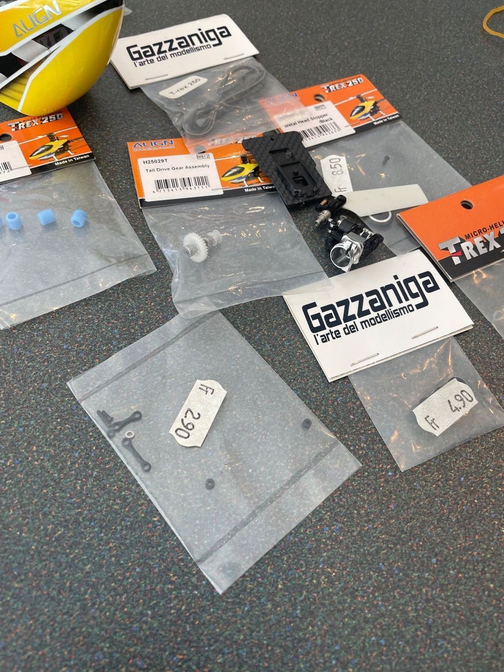 Kit di modellismo & Modellini statici: Align T-Rex 250 parts set #2 – Usato da Chiasso venduto da Carrara-Modellismo 1
