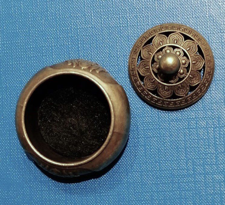 Bracieri: schönes kleines Räuchergefäss – Nuovo (secondo la descrizione) da Grächen venduto da Hel7890 1