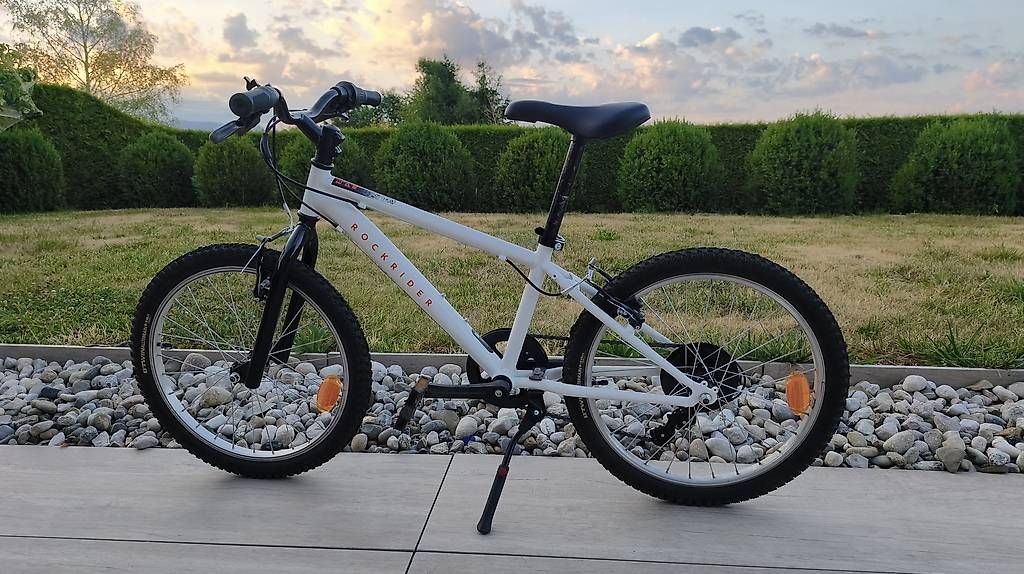 Biciclette: Vélo enfant 20"Décathlon  Comme neuf – Usato da Montpreveyres venduto da asi0411
