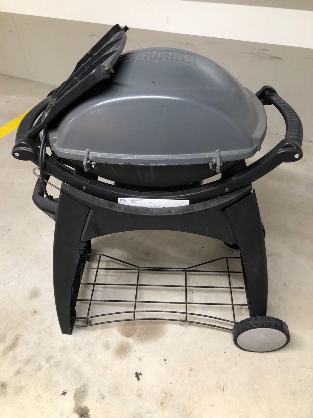 Weber Griglie: Weber Elektro Grill Q240 – Difettoso da Wollerau venduto da Seppi37 1