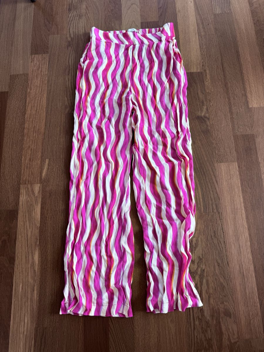 Zara Pantalons: Mango Hose XS  – D'occasion à Zürich par CarouT