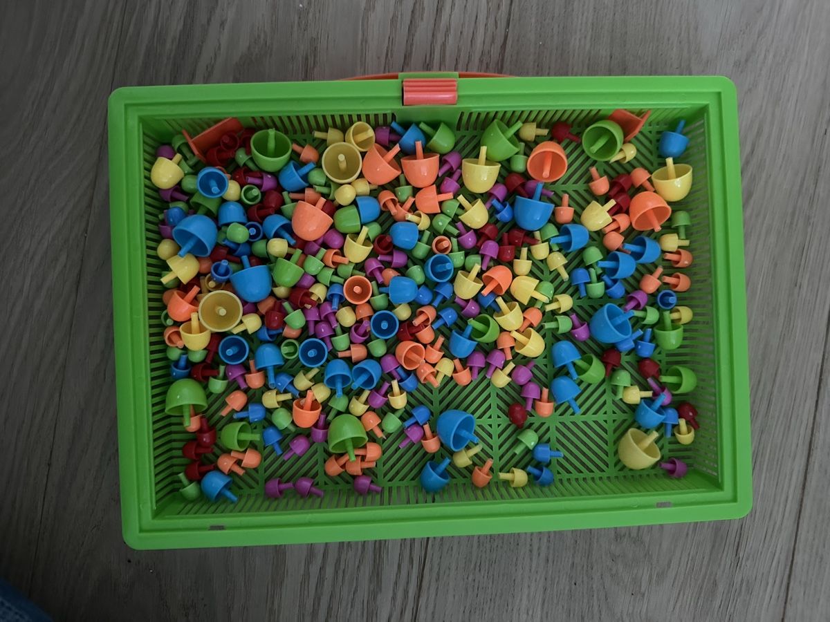 Giocattoli: Colorful Plug Mosaic Game for Creative Kids – Nuovo (secondo la descrizione) da Zürich venduto da ant_r6f8 2