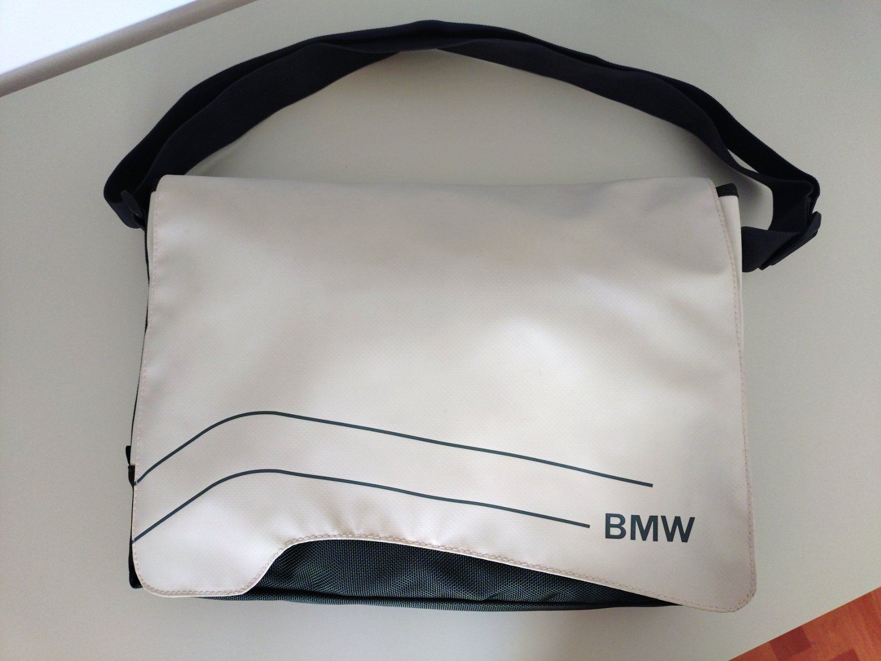 BMW Borse: Originale BMW Tasche / Bag / Laptoptasche – Nuovo (secondo la descrizione) da Viganello venduto da CARLiteratur