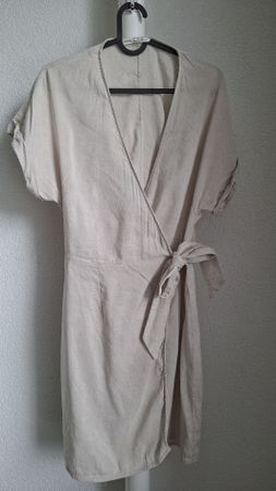Oysho Wickelkleid Leinenmix beige Grösse S