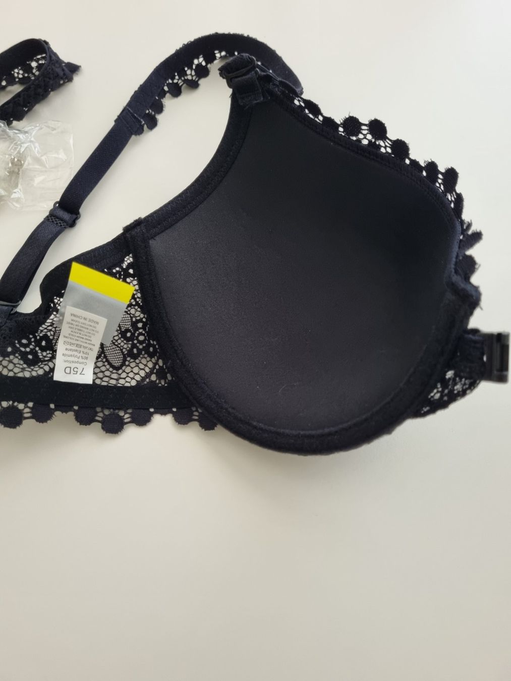 Sonstige Unterwäsche: BH schwarz D 75 mit Vorderverschluss – Neu und originalverpackt aus Zofingen von Felpa 5