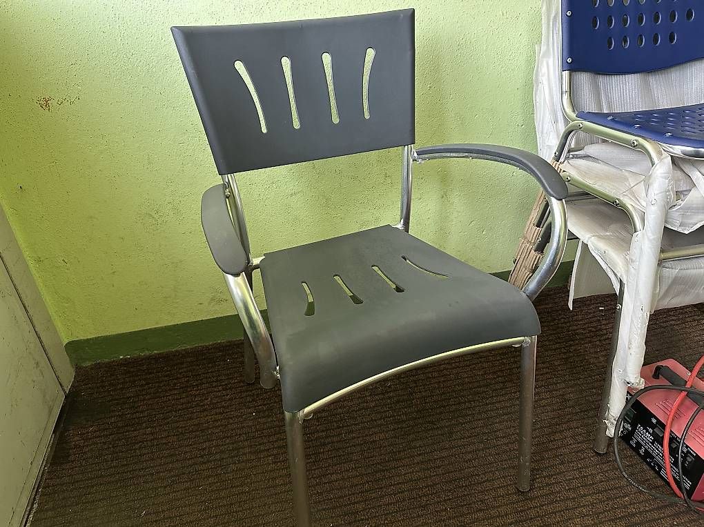 Sedie: neue Mazuvo Stühle in grau – Nuovo (secondo la descrizione) da Necker venduto da liq24