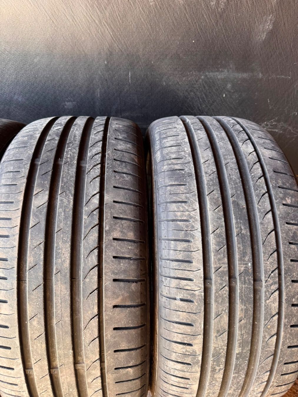 Pneumatici & Ruote complete: Sommerreifen 235/35 R19 – Usato da Flawil venduto da ruz_9nzy 1