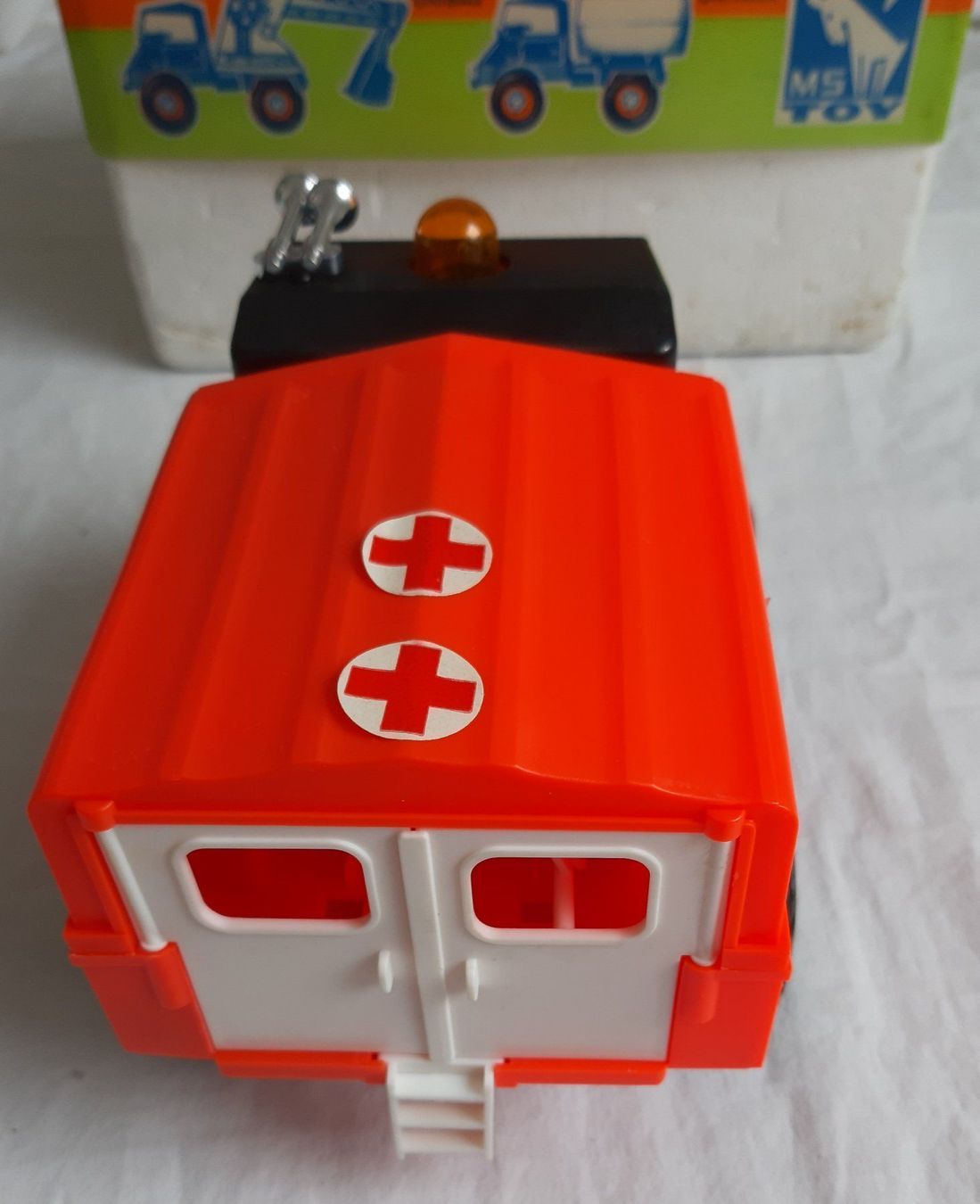 Unimog Modellini d'auto: UNIMOG Ambulanz M. Seidel DDR – Usato da Schenkon venduto da Elbarto007 3