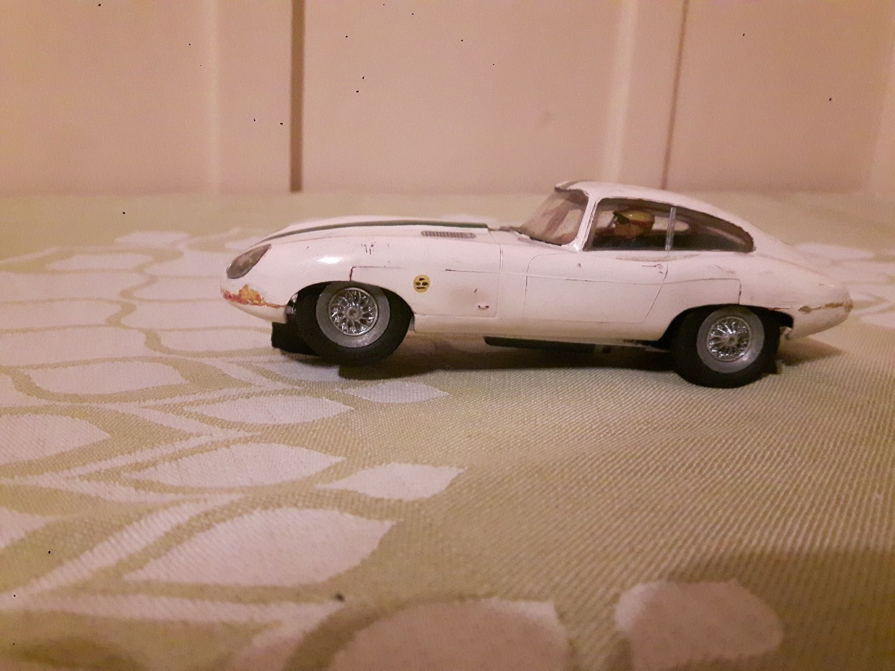 Piste: SLOTCAR JAGUAR E-TYPE – Usato da Mamishaus venduto da gasgas4000 1