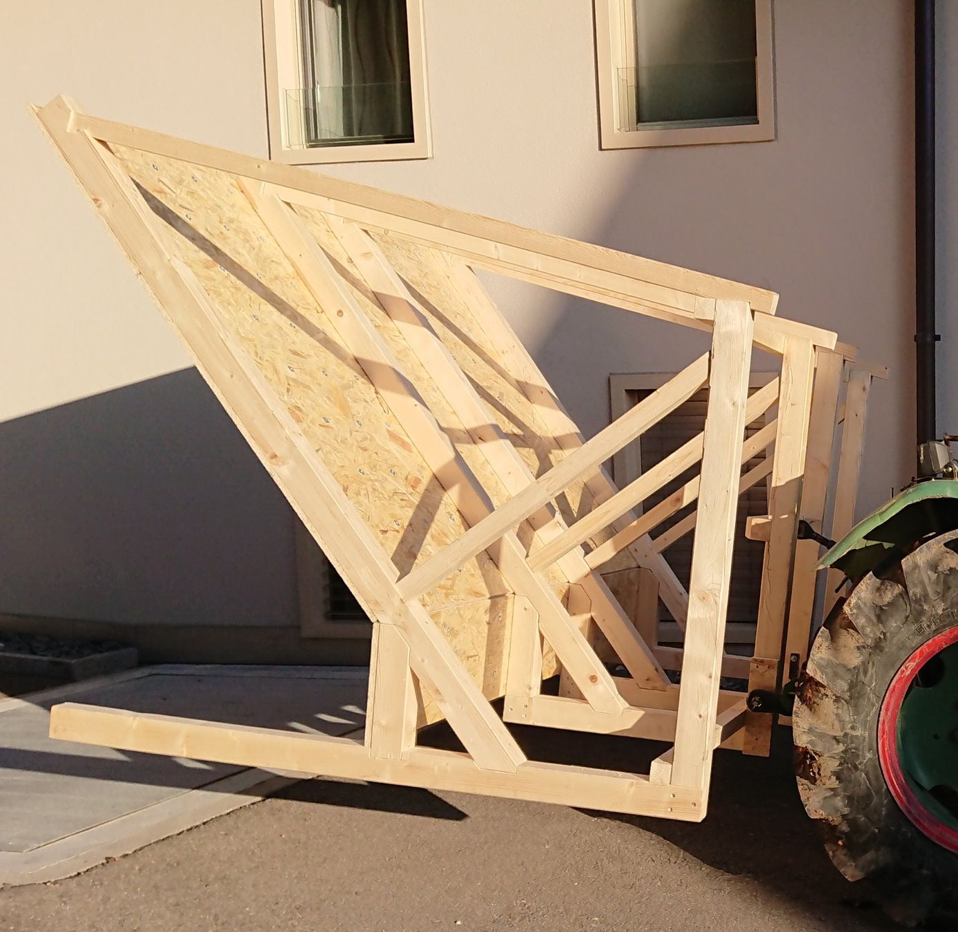Murs & prises d'escalade: Moonboard freistehend mit Griffe – D'occasion à Ebertswil par Bolomotos 3