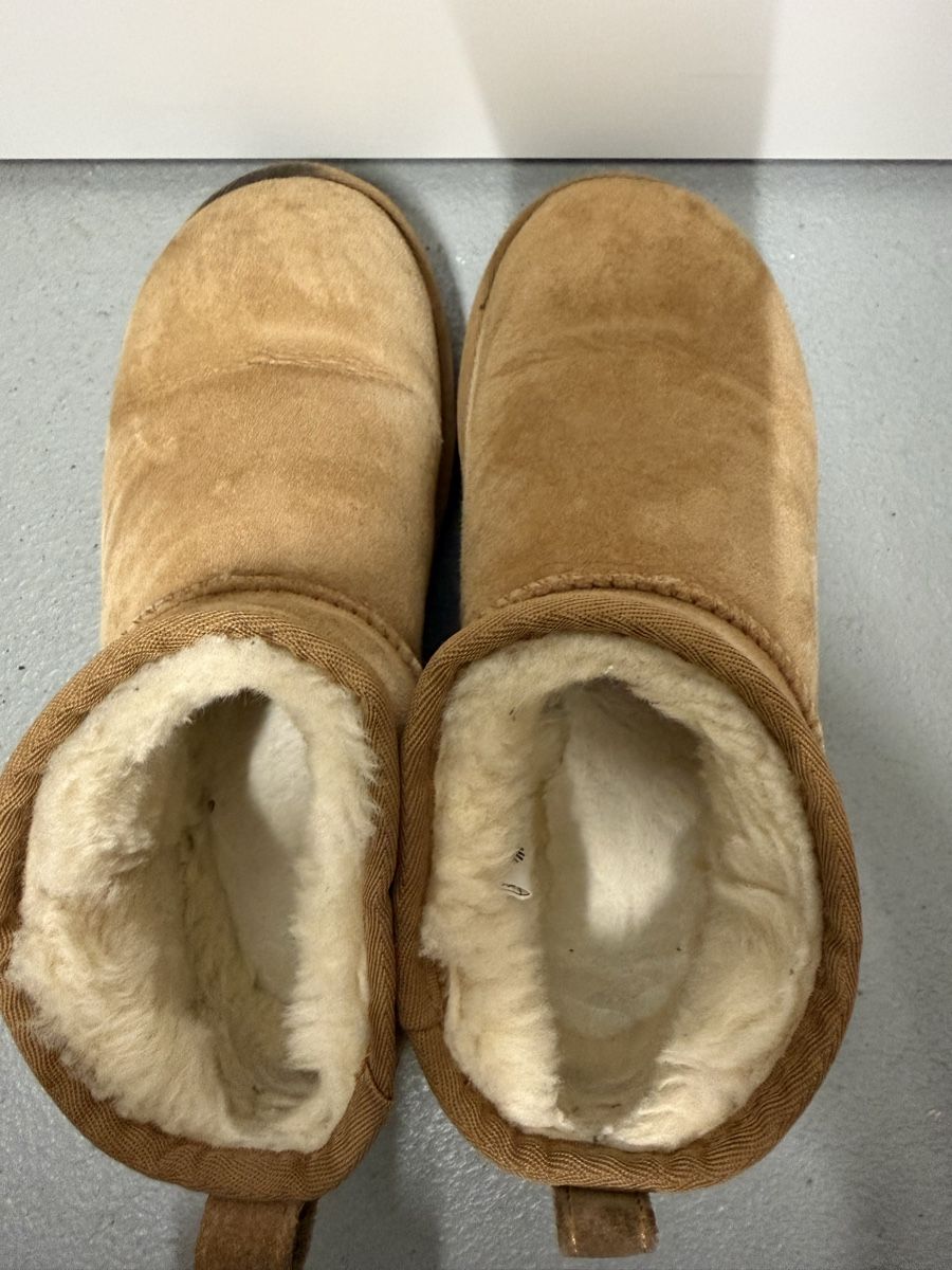 Ugg Chaussures femmes: UGG Classic Ultra Mini, Grösse 38 – D'occasion à Perlen par b.b10 4