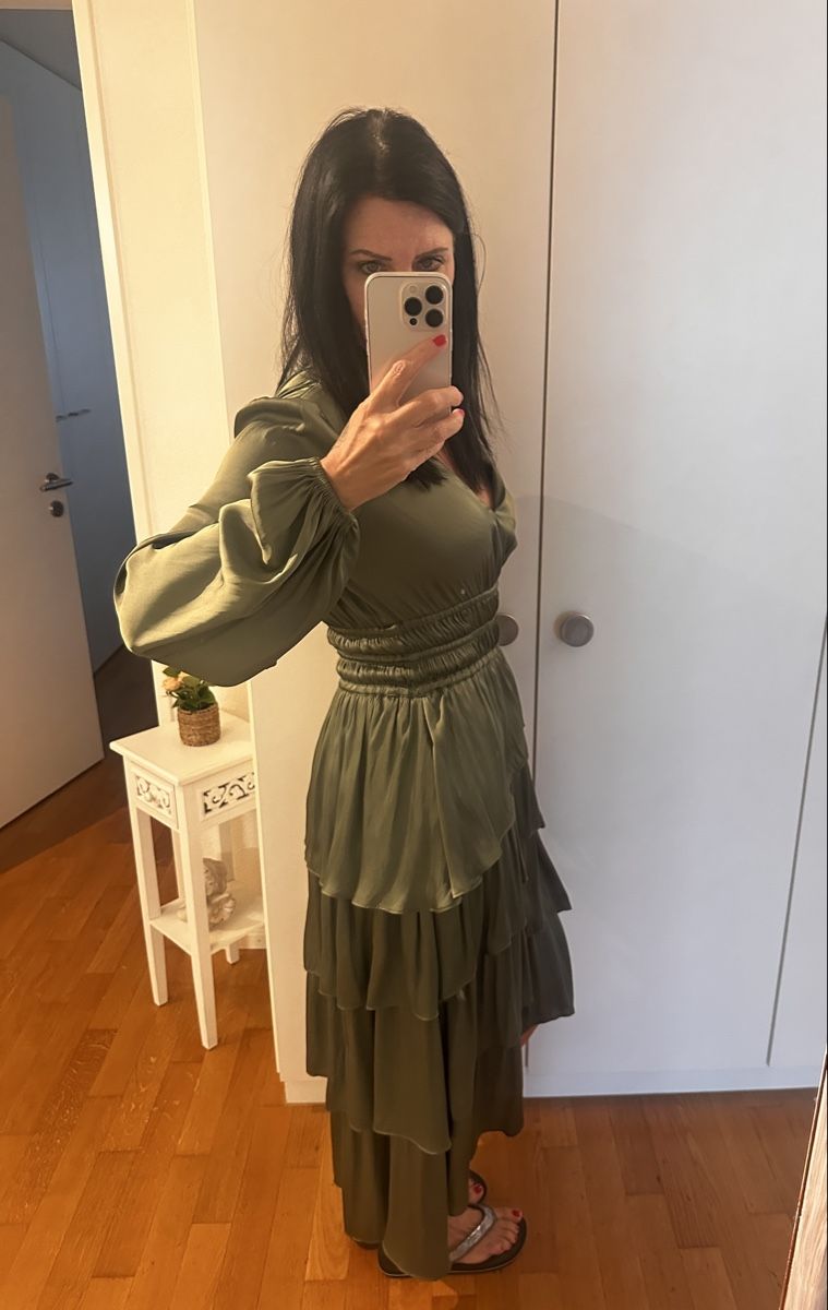 Maje Vestiti: Wunderschönes Kleid von Maje Gr. 38 grün – Usato da Kriens venduto da Pilatu