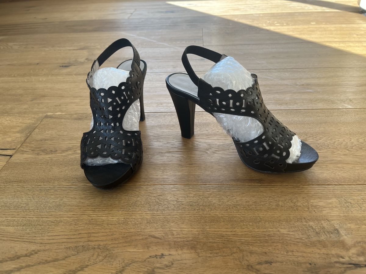 Damenschuhe: Black leather High Heels, Size 37, Excellent Condition – Gebraucht aus Gümligen von caron__ 3