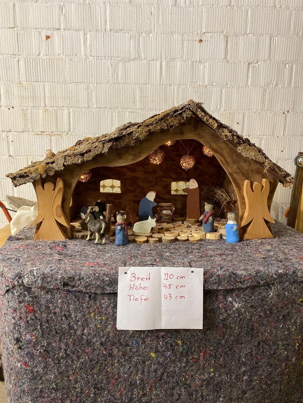 Alle Dekorationen: Weihnachtskrippe aus Holz mit Beleuchtung gebraucht – Gebraucht aus Lyss von Aconcagua 1