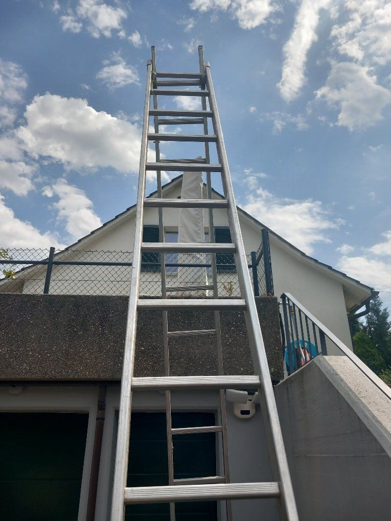 Echelles: 4.45m Bock- oder Anstellleiter GRATIS – D'occasion à Uetendorf par Sylphe 3