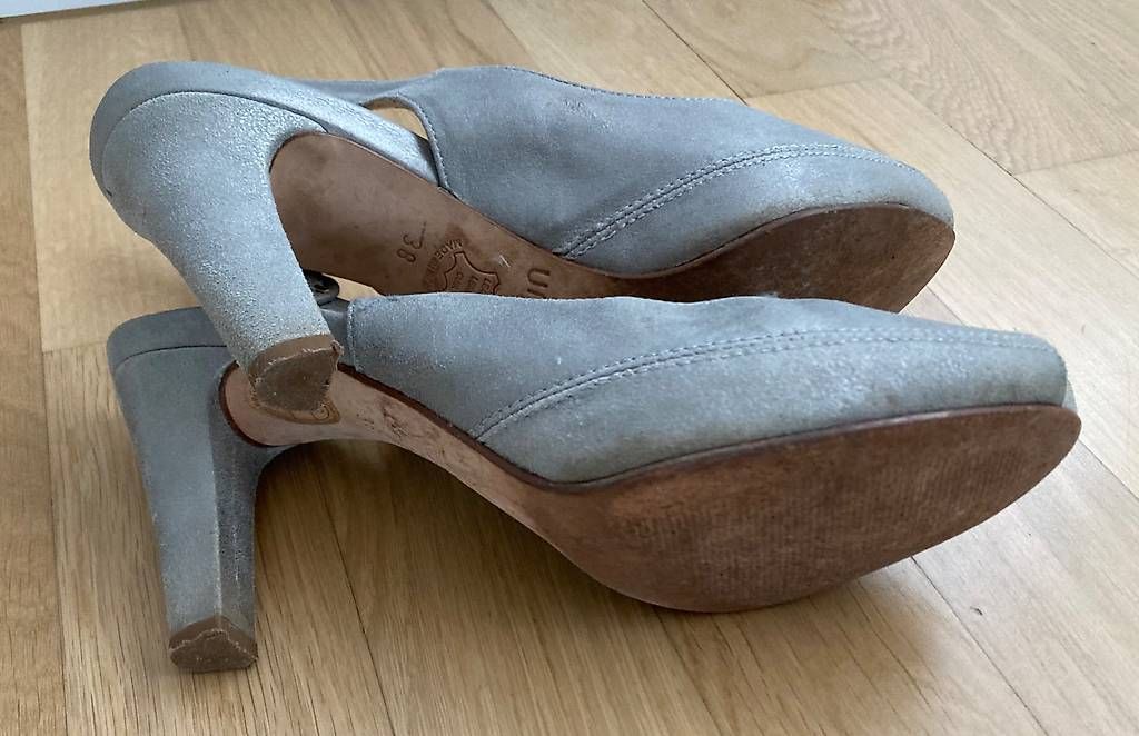 Unisa Scarpe da donna: UNISA Damenschuhe Gr 38 silber Leder – Usato da Neuenhof venduto da fiore011 3